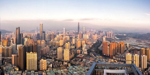 深圳前三季度房地产开发投资下降17.8% 市场调整与未来发展展望